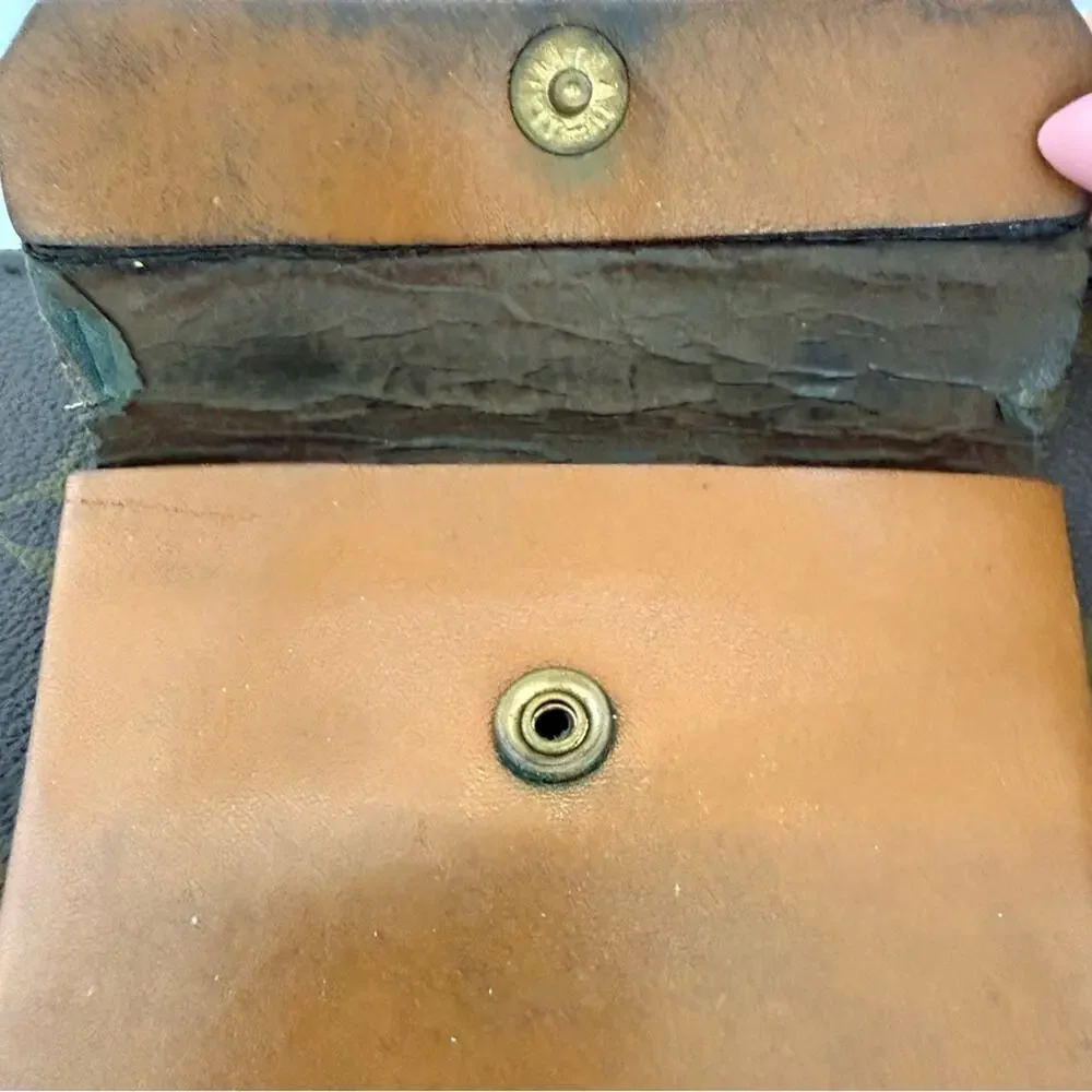 Louis Vuitton vintage unisex wallet Authentic